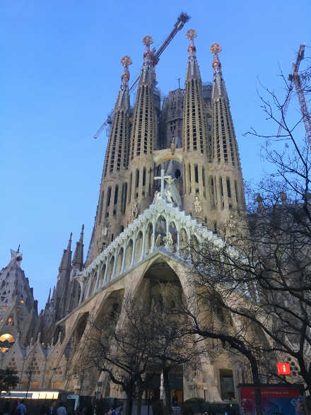 największa atrakcja Barcelony - Sagrada Familia